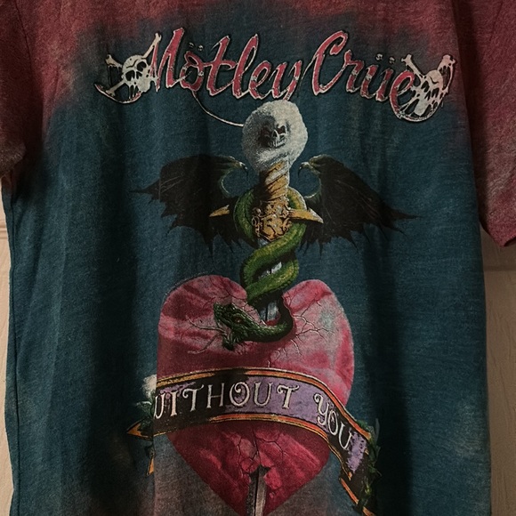 NWT Chaser Motley Crüe T-Shirt - Picture 7 of 7